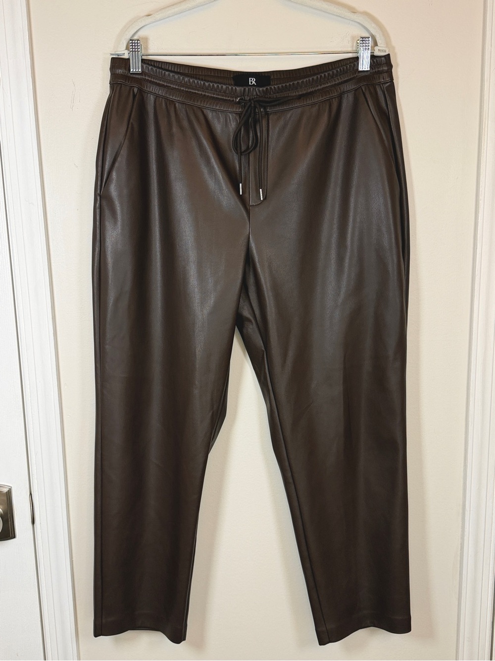 Banana Republic BR Mocha Espresso Vegan Leather Jogger Pants Large Slim Fit Fall